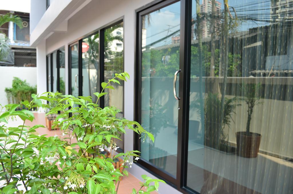 Varinda Hostel Бангкок Экстерьер фото