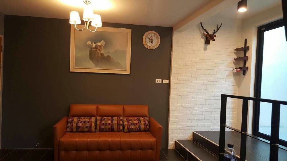 Varinda Hostel Бангкок Экстерьер фото